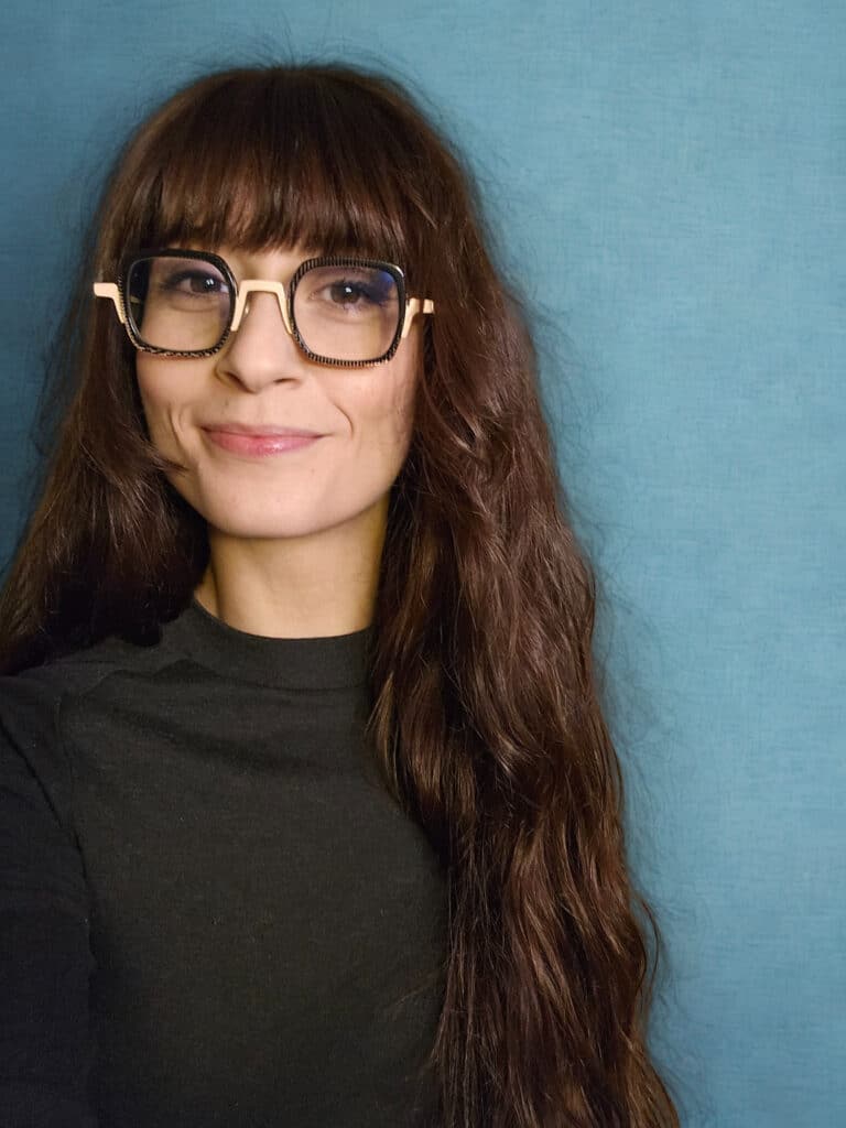 Sara portrait lunettes optique psycho